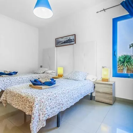 Playa Blanca Sleeps 4 Pool Air Con Wifi * Playa Blanca (Lanzarote)