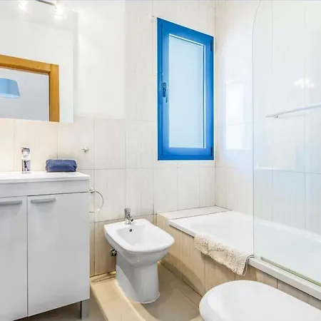 Playa Blanca Sleeps 4 Pool Air Con Wifi